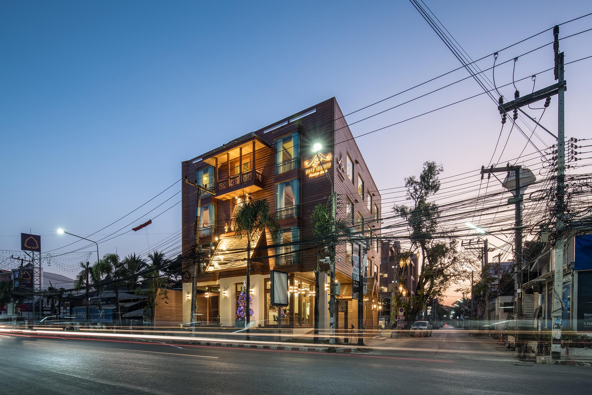 Peak Nimman Prestige Hotel Chiang Mai Exterior foto